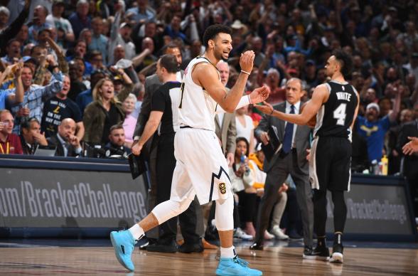  穆雷末节21分马刺逆转火箭  