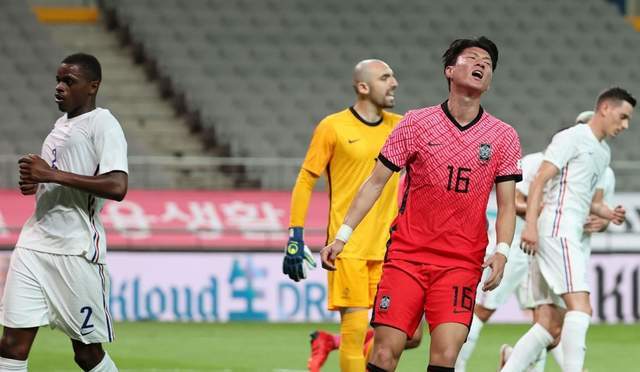  热刺崩盘遭升班马逆转五轮不胜  